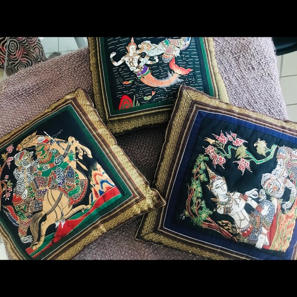 Set of 3 Malaysian Decorative Pillowcases - Picture 5 of 6